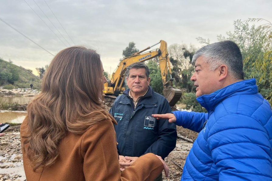 Delegado Presidencial Fidel Cueto lidera operativo en terreno para evaluar daños tras el sistema frontal en Marga Marga