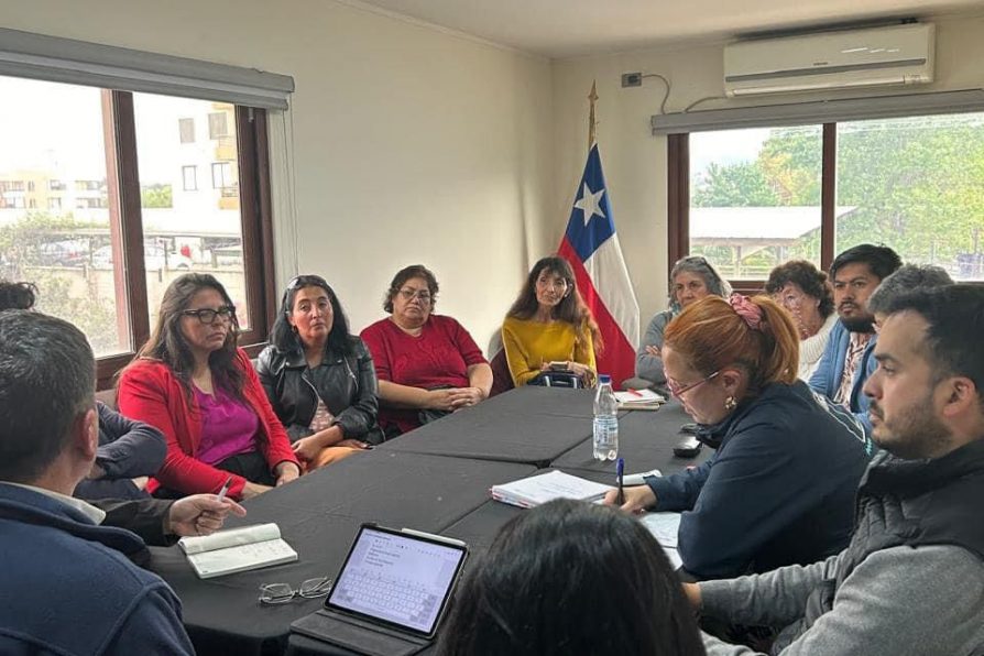 Delegado Presidencial Fidel Cueto Encabeza Reunión sobre Transporte Rural con Dirigentes del Valle Rural de Quilpué