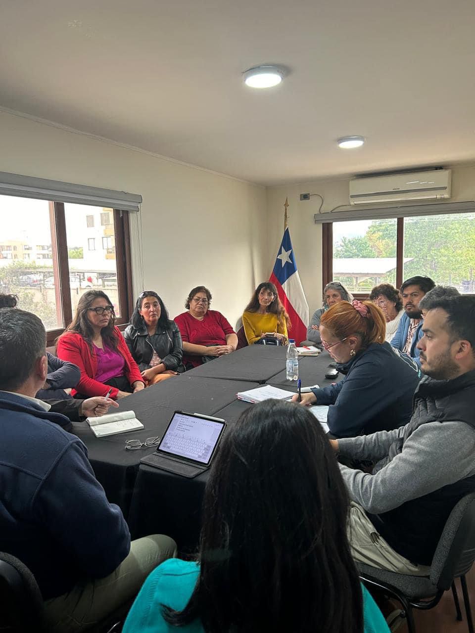 Delegado Presidencial Fidel Cueto Encabeza Reunión sobre Transporte Rural con Dirigentes del Valle Rural de Quilpué