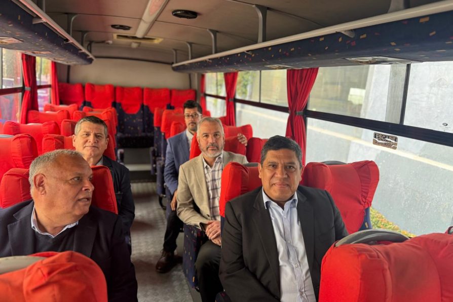 Innovación en Seguridad para el Transporte Público: Delegado Presidencial Fidel Cueto Participa en Proyecto Piloto en Comunas de Valparaíso