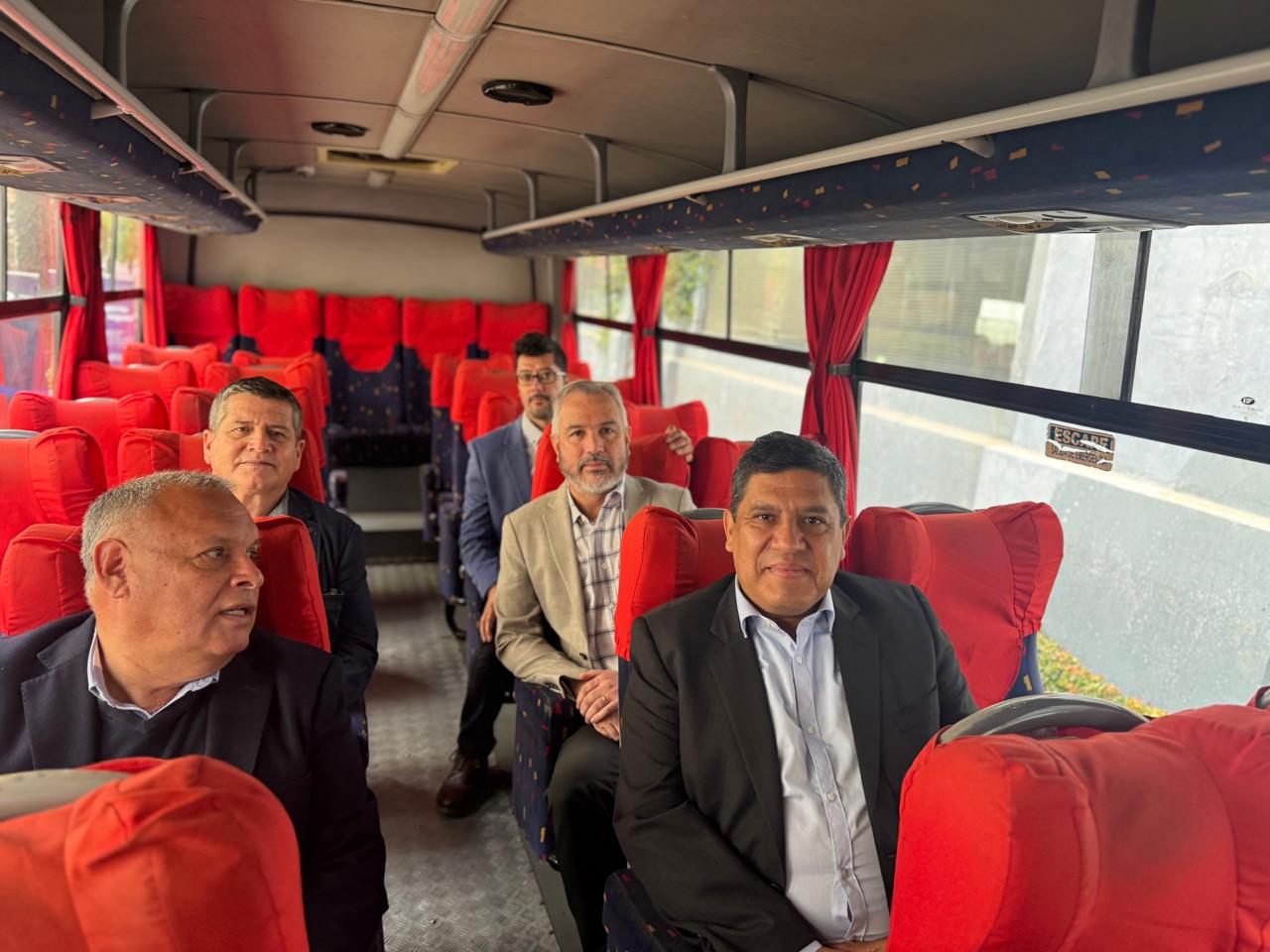Innovación en Seguridad para el Transporte Público: Delegado Presidencial Fidel Cueto Participa en Proyecto Piloto en Comunas de Valparaíso