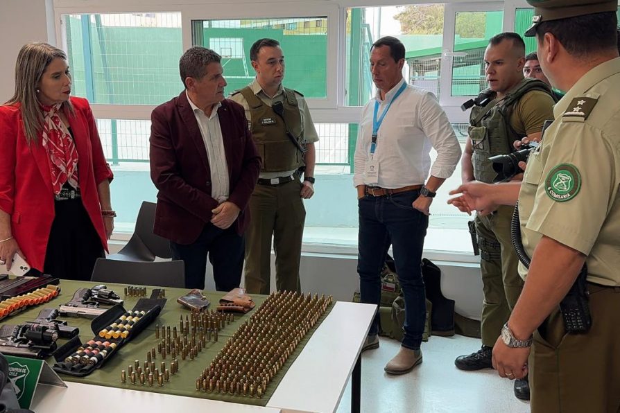 Duro Golpe a la Delincuencia en Quilpué: Detenidas Cuatro Personas y Decomisado Arsenal de Armas y Municiones