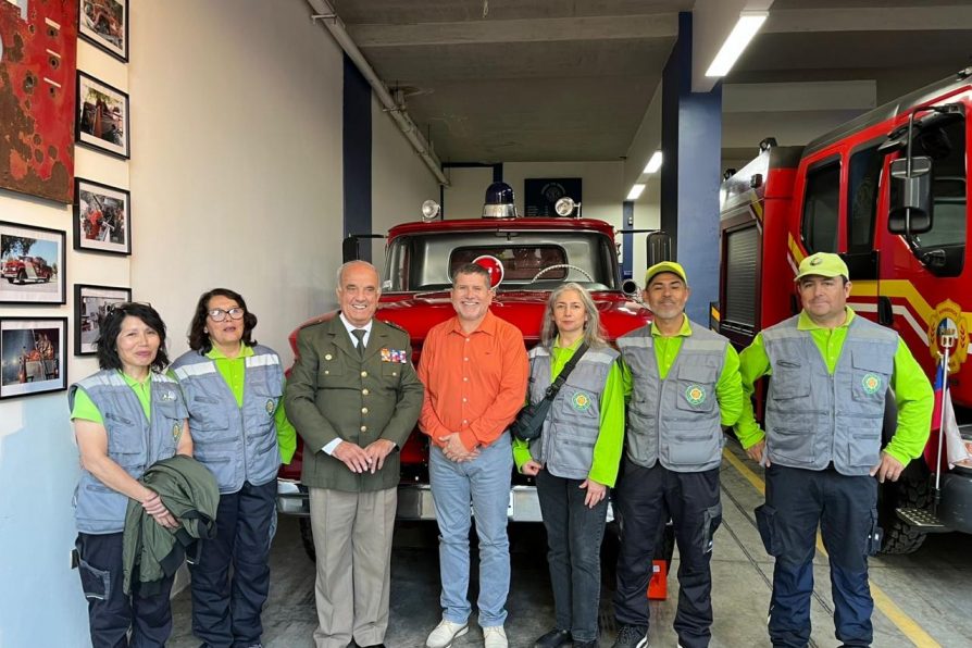 Delegado Fidel Cueto visitó la Primera Compañía de Bomberos de Quilpué en el marco del Día de los Patrimonios