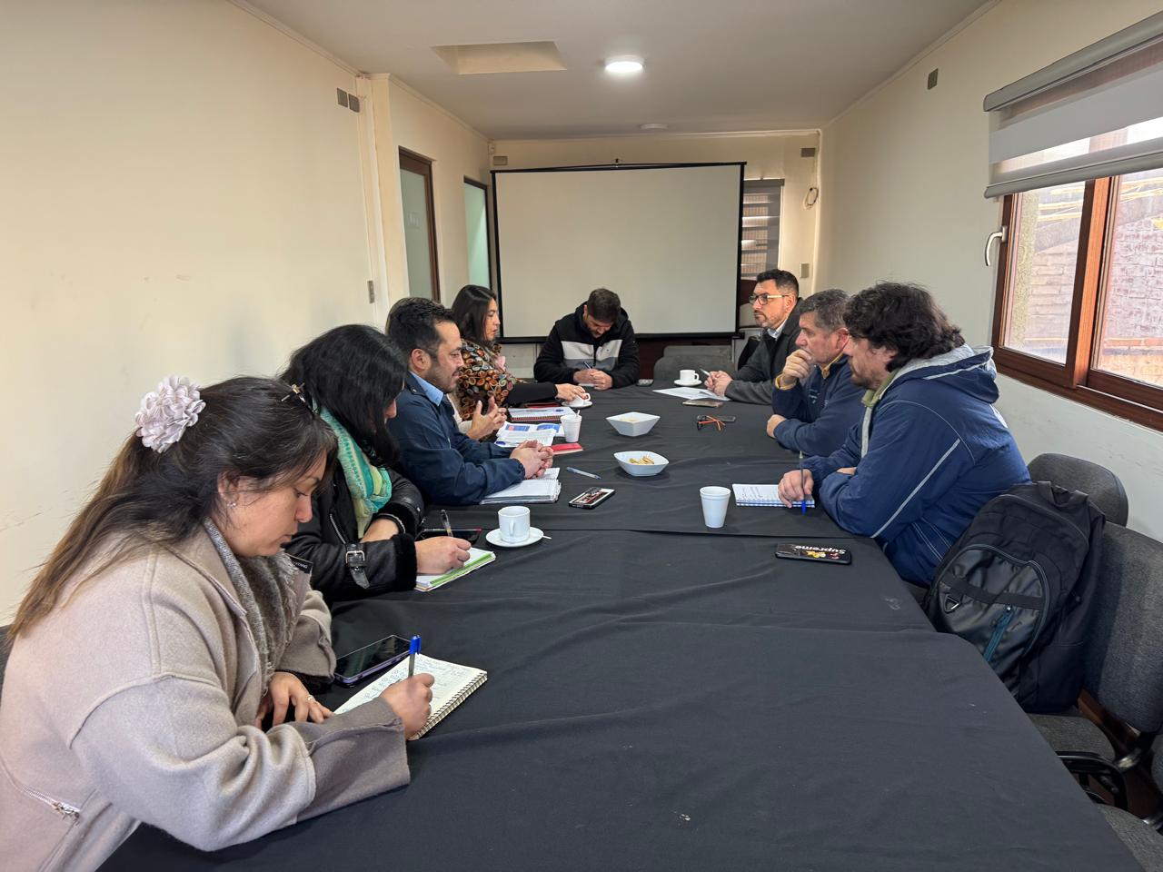 Delegado Fidel Cueto lidera segunda sesión de la Mesa Provincial del programa Comunidades Educativas Protegidas