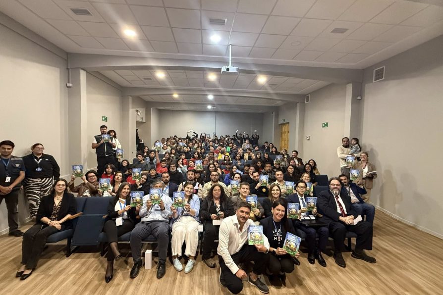 Trabajo conjunto entre Delegación de Marga Marga y Servicio de Salud da vida al libro “Juntos Superamos el Desastre”