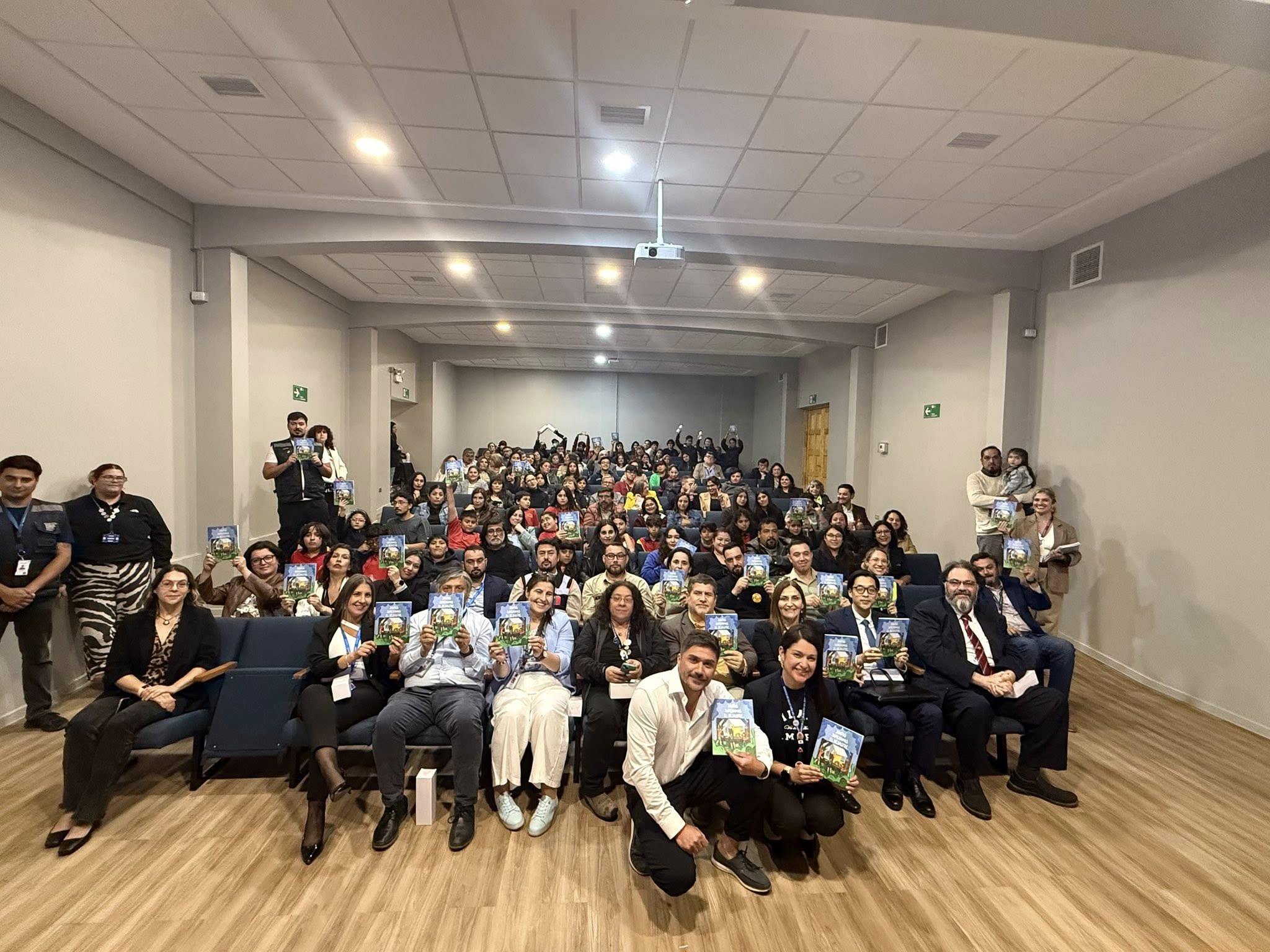 Trabajo conjunto entre Delegación de Marga Marga y Servicio de Salud da vida al libro “Juntos Superamos el Desastre”